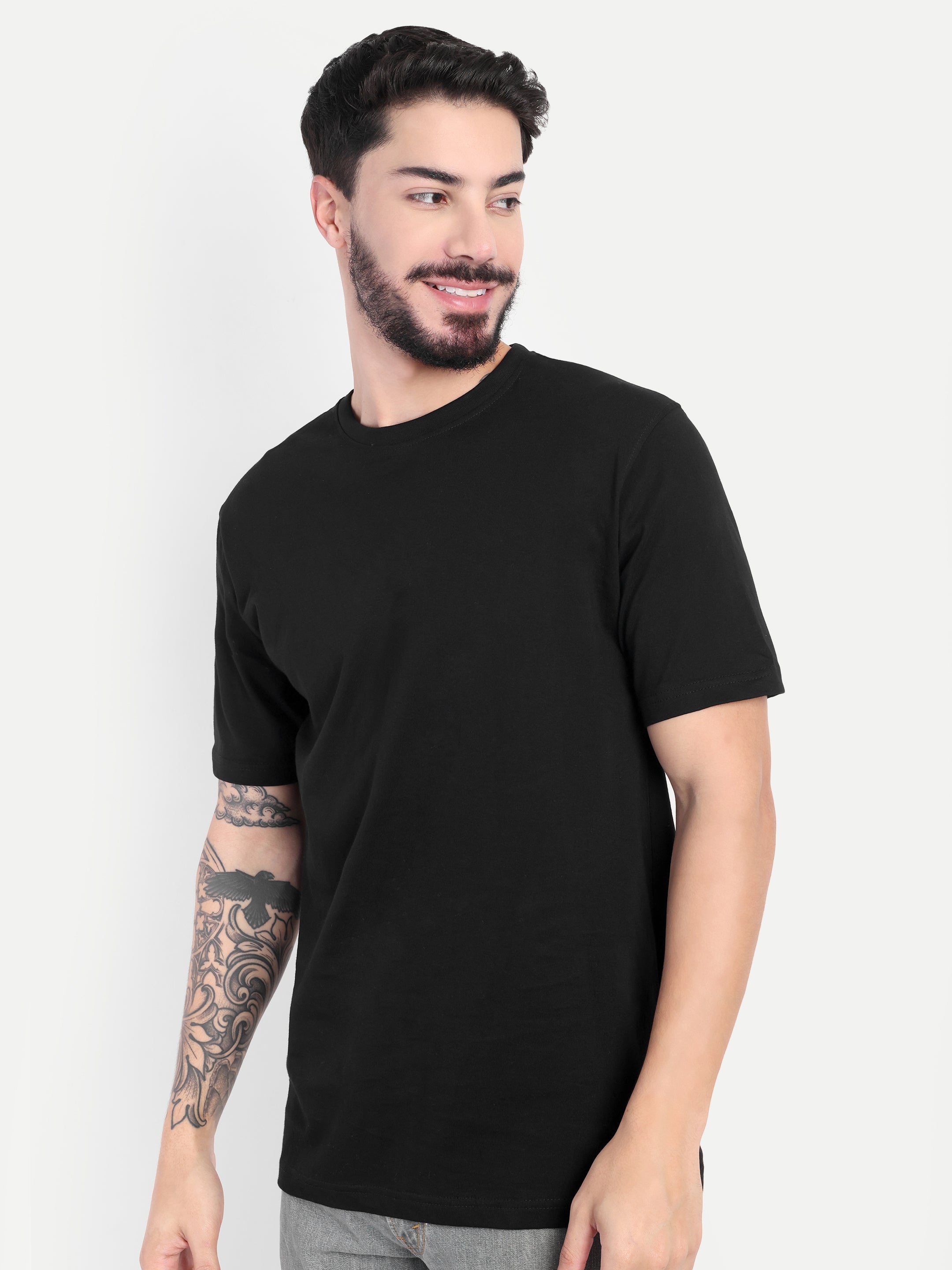 MENNER Round Neck T-Shirt | Black
