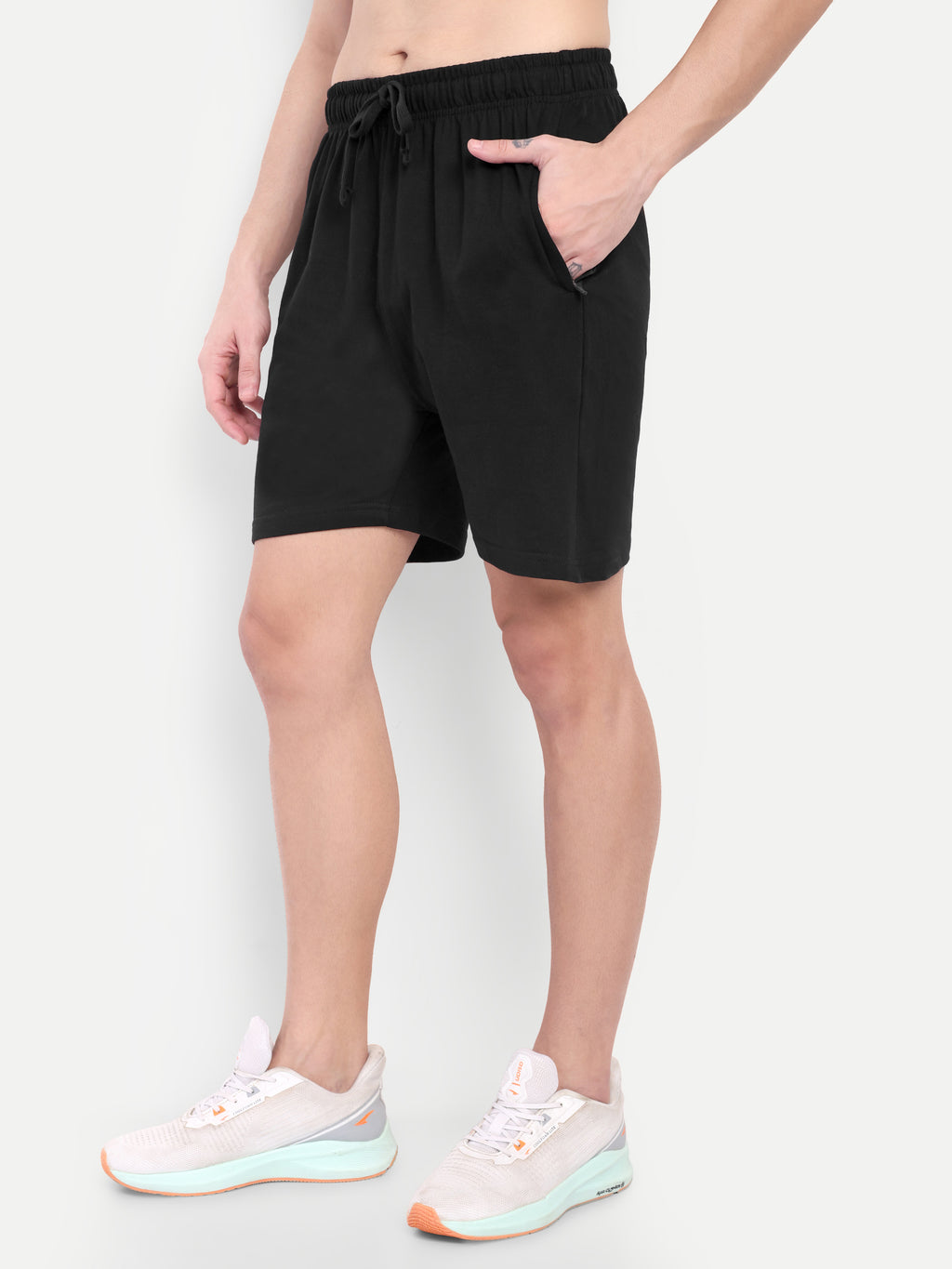 MENNER Black Cotton Short